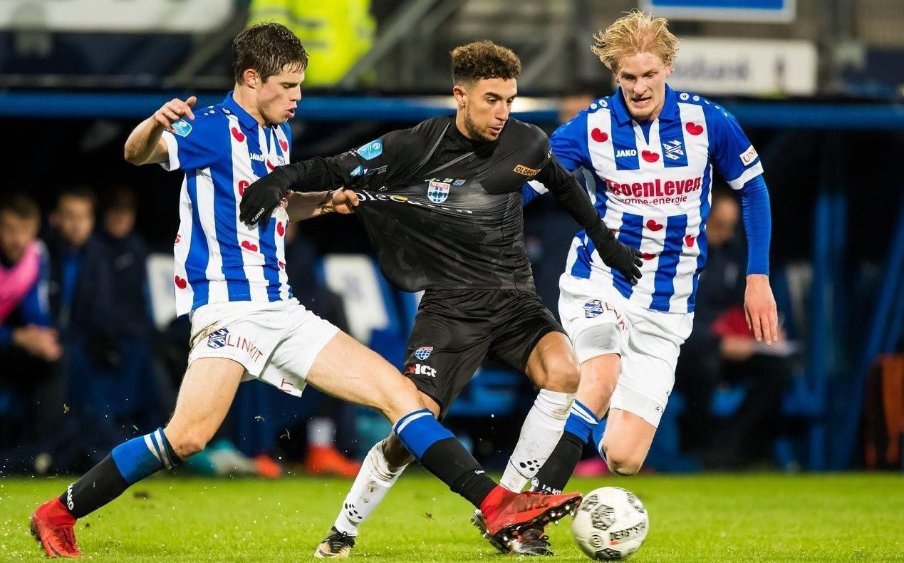 阿斯:毕包可能通过伊尼戈掌握了巴萨内部关于尼科转会的动向